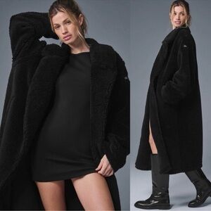 ALO Yoga Sherpa Oversized Black Teddy Trench